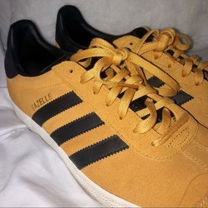 Adidas Suede Yellow and Black Sneaker